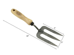 Close-up of forged boron steel tines on H Potter × DeWit hand fork, showcasing heirloom craftsmanship and soil-penetration design