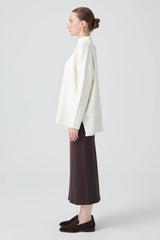 TURTLENECK BASIC KNIT SWEATER