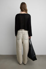 MID-RISE BARREL LEG JEAN IN GREY WASH