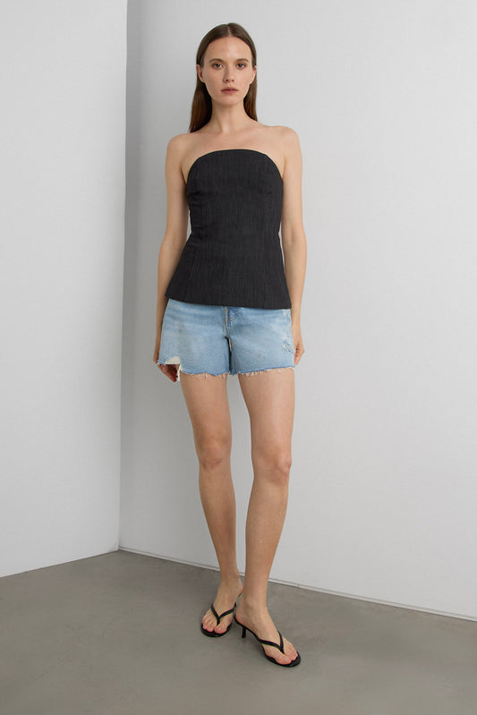 MID-RISE JEAN SHORT WITH DISTRESSING