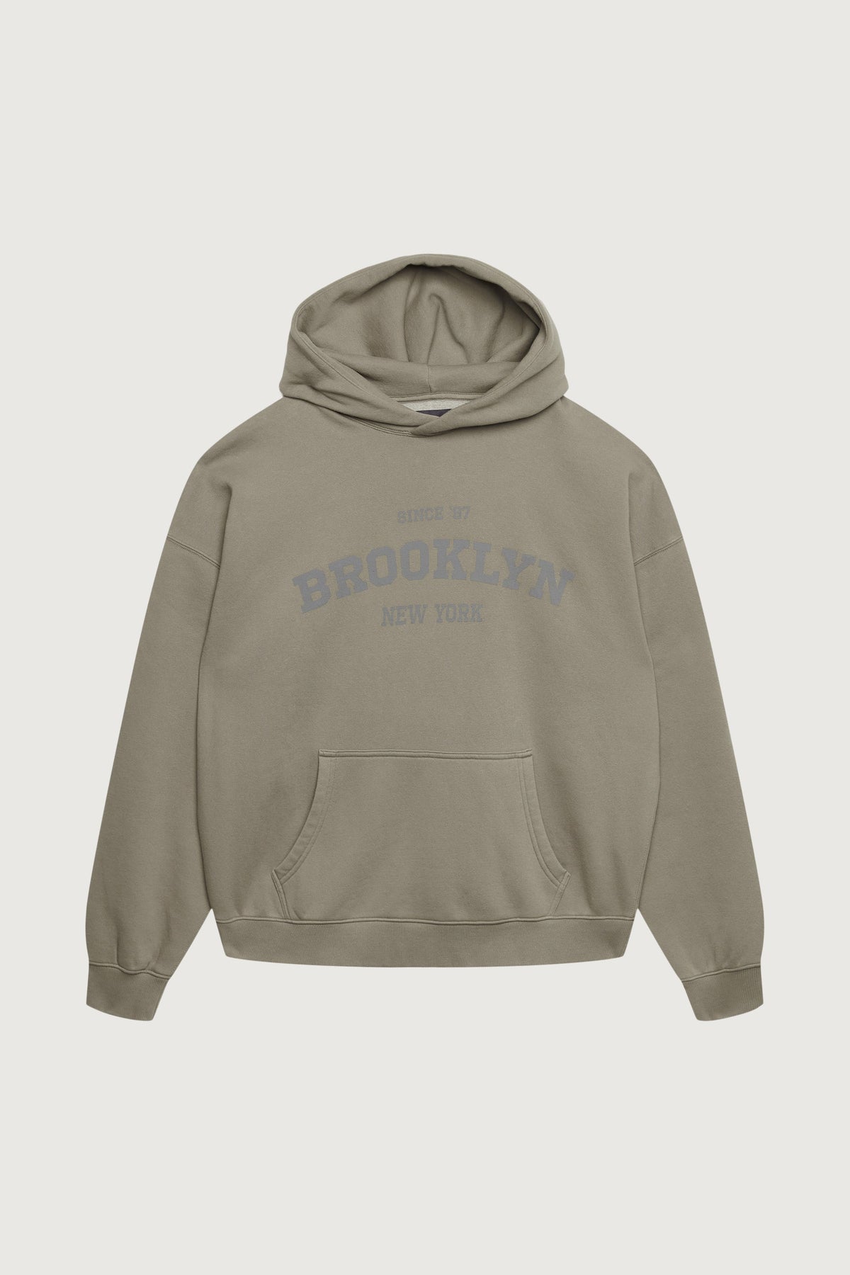 FLEECE STUDIO GRAPHIC PULLOVER HOODIE