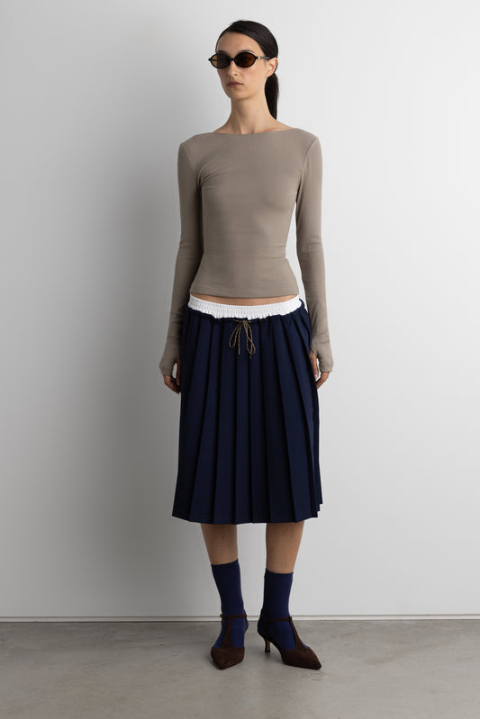 OPEN BACK LONG SLEEVE TOP