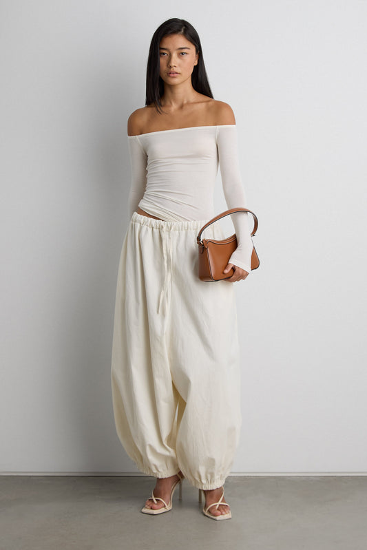 SHEER LIGHTWEIGHT OFF THE SHOULDER TOP