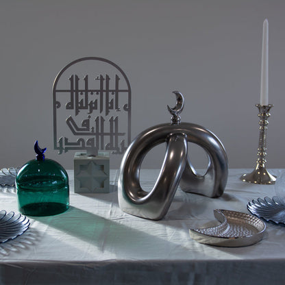 Crescent Knot Sculpture: Chrome
