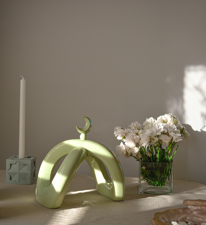 Crescent Knot Sculpture: Pistachio
