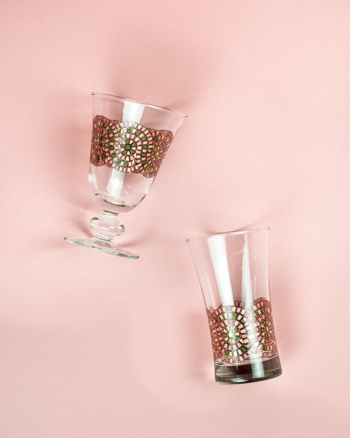 Adorned by colored mosaic stones inspired by ancient civilizations famous by their nobility and beauty
